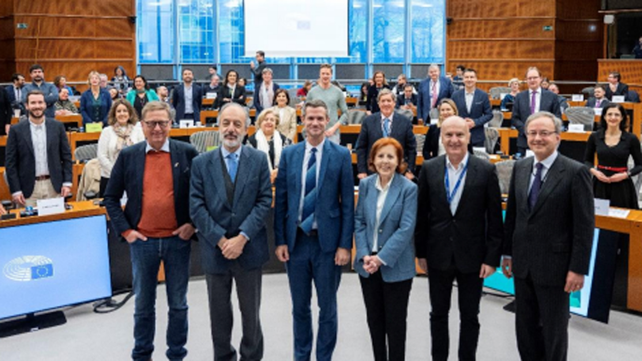 Read more about the article EUs PECH-komiteen har aflagt aktivitetsrapport for 2019 til 2024