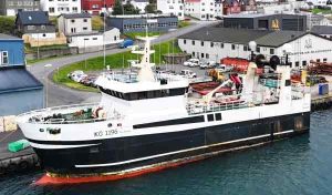 **Polarhav** og **Stjørnan** tegnede sig for ugens største landing i byen med i alt 170 tons (340.000 pund), hvoraf størstedelen var sej. Parret melder om et godt fiskeri. foto: Kiran J