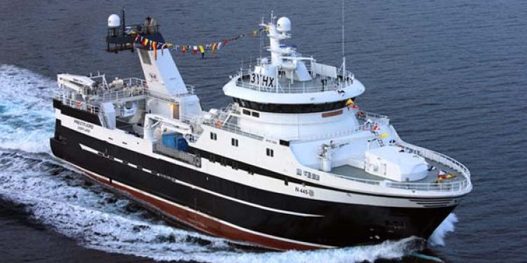 Skibsreder Knut Roald Holmøy er glad for den nye Prestfjord fra Myklebust værft.  Foto: Prestfjord - Myklebust Værft
