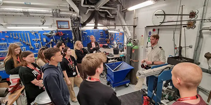 Hirtshals Havn har sammen med rederiet Fjord Line og Lundergårdskolen fra Hjørring over de seneste år kørt et projekt kaldet Brobyg Nord. foto. Hirtshals Havn