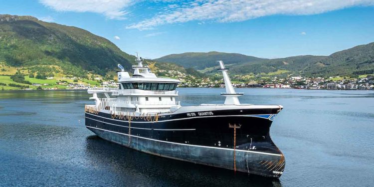 Med sine 75,3 meter i længden og 15,8 meter i bredden bliver »Quantus« et markant fartøj i den pelagiske skotske flåde. Skibet skal primært bruges til fiskeri efter sild, makrel og blåhvilling. foto: Salt Ship Design