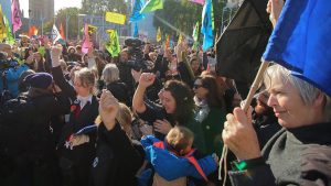 Der er åbenbart stor forskel på hvem der afholder en demonstration. For i dag lukker klimaorganisationen Extinction Rebellion en del af Københavns trafik ned, da de mellem klokken 14.00 og 17.00 foto: wikipedia