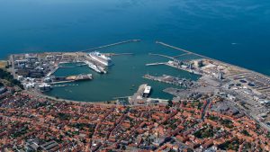 Danske Havne ser frem til at se den nye lovgivning implementeret og håber på en udvidelse af forbuddet til hele Østersøen, hvilket vil skabe en mere omfattende beskyttelse af vores havmiljø. foto: Rønne Havn