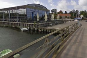 Roskilde står over for et usædvanligt paradoks, for mens havnen kæmper med problemer som iltsvind og fiskedød, lever Roskilde Fjord i bedste velgående. snapshot GM