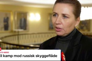 Statsminister Mette Frederiksen deltager tirsdag i et vigtigt NATO-topmøde i Helsinki. På dagsordenen er sikkerheden i Østersøen, hvor den såkaldte skyggeflåde – en gruppe skibe, der sejler under fremmede flag, men transporterer russiske varer – skaber stor bekymring. snapshot dr