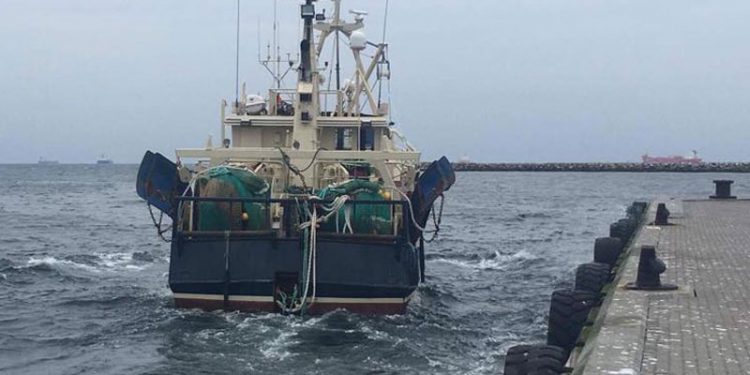 Skagen trawler solgt til Hanstholm fiskere   foto: S 210 »Patrick« forlader Skagen Havn