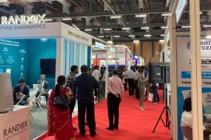 Med over 150 udstillere, tekniske seminarer, smagsdemonstrationer og en intens international B2B-platform har Indien satset stort på både akvakultur og eksport i den netop afholdte Seafood Expo Bharat 2025 – der er landets første store fagmesse udelukkende dedikeret til akvakultur, forarbejdning og eksport af fisk og skaldyr. foto: undercurrent news