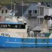 Den mindre hæk-trawler FD 747 Sigatindur, der har hjemhavn på Bryggjan i Leirvík, har haft god vind i sejlene på sin seneste fangsttur. Med en solid last bestående primært af tunge, rødspætte og torsk, kunne besætningen i ugens løb returnere til havnen i Leirvík for at lande 23,5 tons fisk - foto: Kiran J
