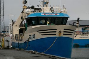 I Leirvík landede den mindre trawler Sigatindur i sidste uge en last på 25 tons fisk, hvoraf det meste var tunge og torsk. foto: SH-Fiskur.fo