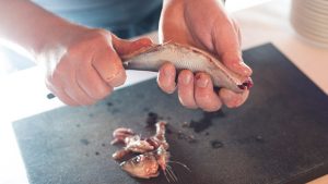 Masser af kunder, men for få fisk - det ærgrer Nordjysk Fiskeselskab. foto Werner Larsson Fiskeeksport A/S