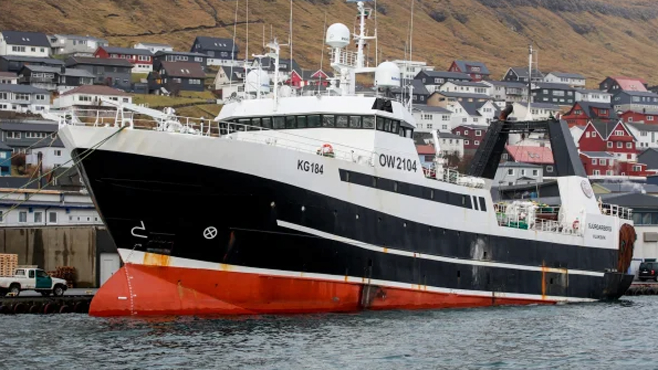 Det færøske rederi Thor har købt trawleren »Sjúrðarberg« foto: Sverri Egholm