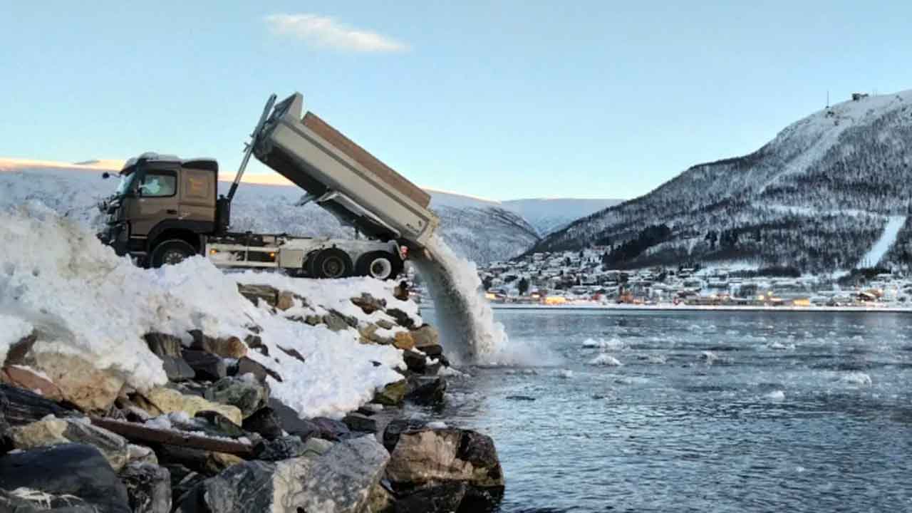 Read more about the article Norge: Sne der dumpes i havet er fyldt med mikroplast og giftstoffer