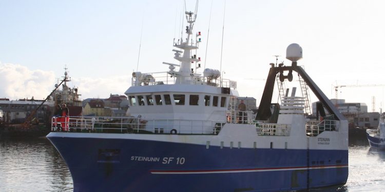 Den Islandsk fiskerflåde er tilbage på havet
