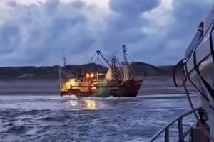 strandet rejekutter - hvide sande redningsstation