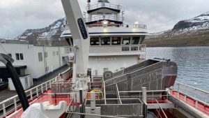 I Tvøroyri landede det danske fartøj Themis i sidste uge en last på 1.000 tons makrel til Varðin Pelagic. foto: TJ-SM-Fiskur.fo
