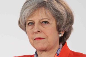 Britiske May er en »Survivor Foto: den britiske premierminister Theresa May overledede mistillidserklæringen i Underhuset i går - Fiskerforum.dk