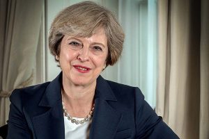 May viser mulig vilje til at forlænge Brexit-overgangen. Foto: Den britiske premierminister Theresa May - Wikipedia