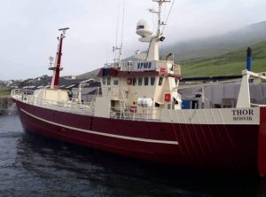 Færøerne: Garnbåde, linefartøjer og trawlere lander flittigt i Tórshavn. foto: Garnskibet Thor - Fotograf Thor