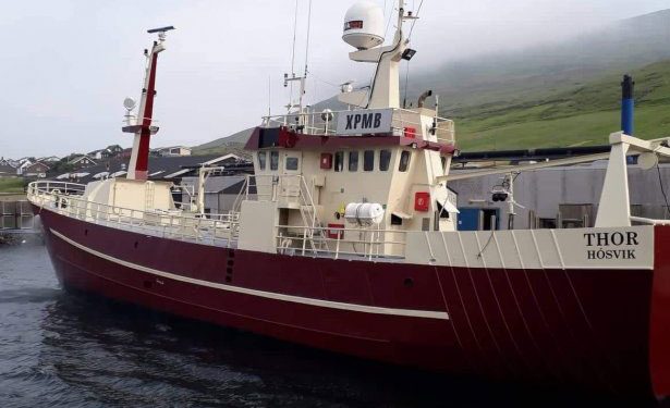 Færøerne: Garnbåde, linefartøjer og trawlere lander flittigt i Tórshavn. foto: Garnskibet Thor - Fotograf Thor