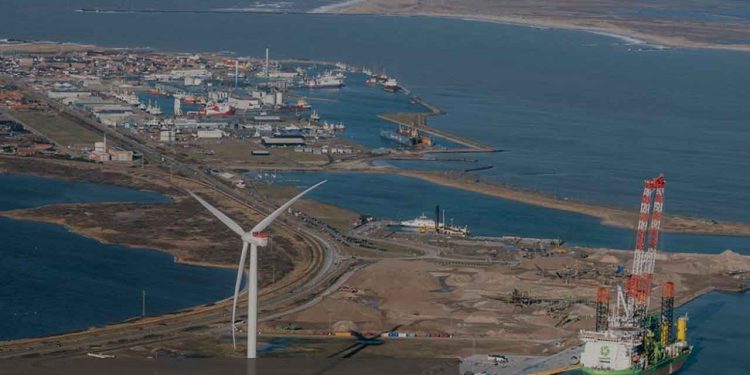 Thyborøn Havn, der i flere år har præsteret stabile overskud, har i 2024 oplevet et markant økonomisk tilbageslag, der resulterede i et underskud på 3,6 millioner kroner. Dette underskud markerer en sjælden økonomisk nedtur for den kommunale selvstyrehavn, som traditionelt har været en af Danmarks største og vigtigste fiskerihavne. foto Thyborøn Havn