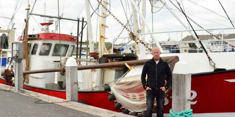 Rejetrawler i Hvide Sande solgt Foto: Torben Hedall Hansen skifter nu branche og bliver herefter fiskeskipper - FiiskerForum.dk
