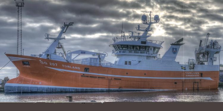 Den svenske fiskerfamilien fra Fiskebäk får tvillingeskibe - blandt andet det nybyggede skib »Torland« der netop færdiggøres på Karstensens Skibsværft i Skagen