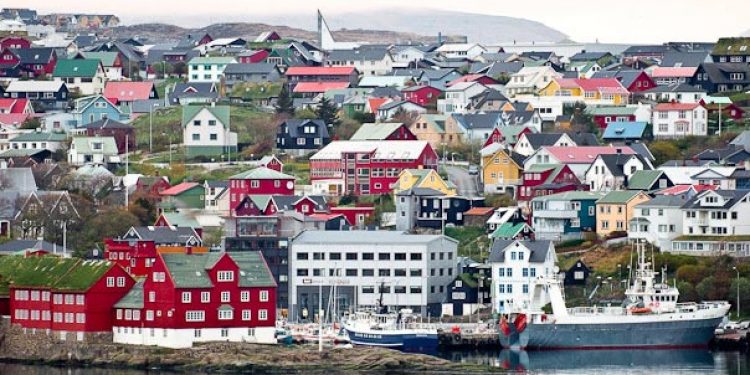 Storbritannien og Færøerne underskriver fiskeriaftale