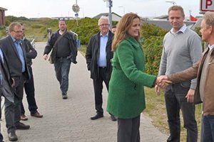 Transportministeren besøgte Hirtshals for at se på havnens udvikling.  foto:  Transportministeren Pia Olsen Dyhr besøger Hirtshals Havn