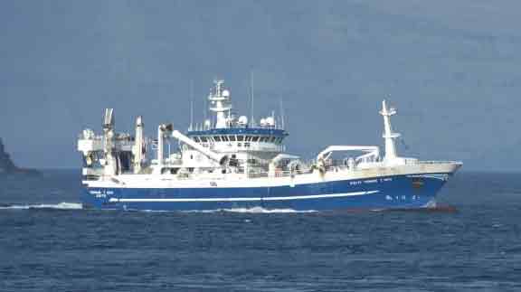 **Tróndur í Gøtu** landede ligeledes 1.300 tons, som blev hentet syd for øerne.  foto: GN Fiskur.fo