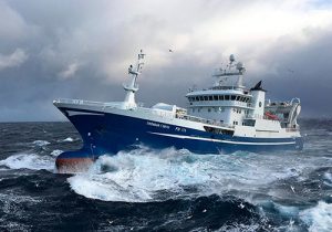 Og i Tvøroyri landede trawleren Tróndur í Gøtu en last på 620 tons blåhvilling