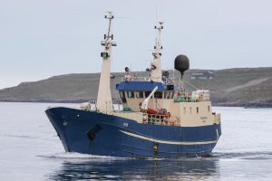 garnskibet Túgvusteinur også landet en pæn fangst. Her blev det til 5 tons havtaske, som de havde fisket Vest for Færøerne. foto Kiran J