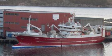 pelagisk trawler Tummas T på Færøerne