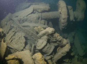 arkivfoto af uskadelige miner fra krigens tid - rustne og uden fare for sine omgivelser - foto: Maritimeearchaeologytrust