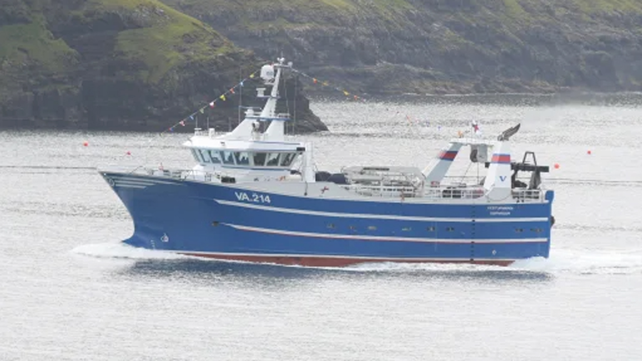 Read more about the article Færøerne: Rundfisk landes i de færøske havne