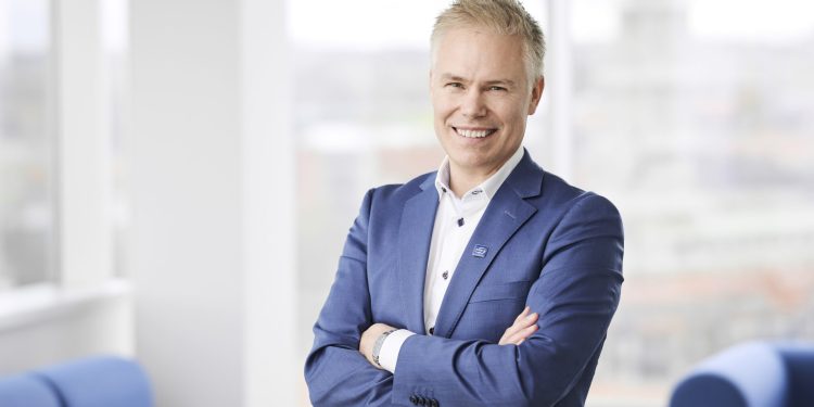 Vidar Gundersen, Global Sustainability Director hos BioMar er glad for den nye dokumentation. Foto: Biomar.