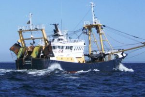 Hollandske fiskere bøjer sig og efterkommer danske krav