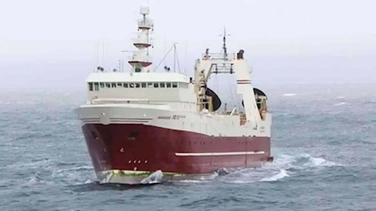 Read more about the article Færøerne: Den færøske trawler »Akraberg« er tilbage i fiskeriet