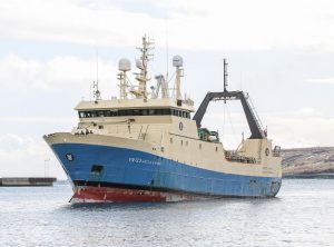 Færøerne: Rejetrawler har rigget til torskefiskeri i Barentshavet. foto: Arctic Viking - Sverri Egholm
