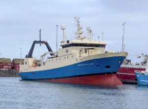 Færøerne: Rejetrawler henter fuld last i Østgrønland