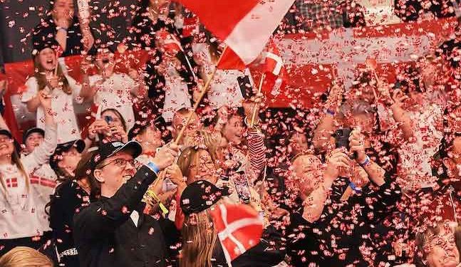 Når verdens mest prestigefyldte kokkekonkurrence, Bocuse d’Or, afholdes i Lyon i 2025, i forbindelse med verdens førende begivenhed indenfor Food Service. Her er det danske kokketeam, mandag den 27. januar, klar til at forsvare guldet fra sidste år. Med Sebastian Holberg Svendsgaard i spidsen skal Danmark endnu engang vise verden, hvorfor dansk gastronomi er i verdensklasse. Becuse d`Or