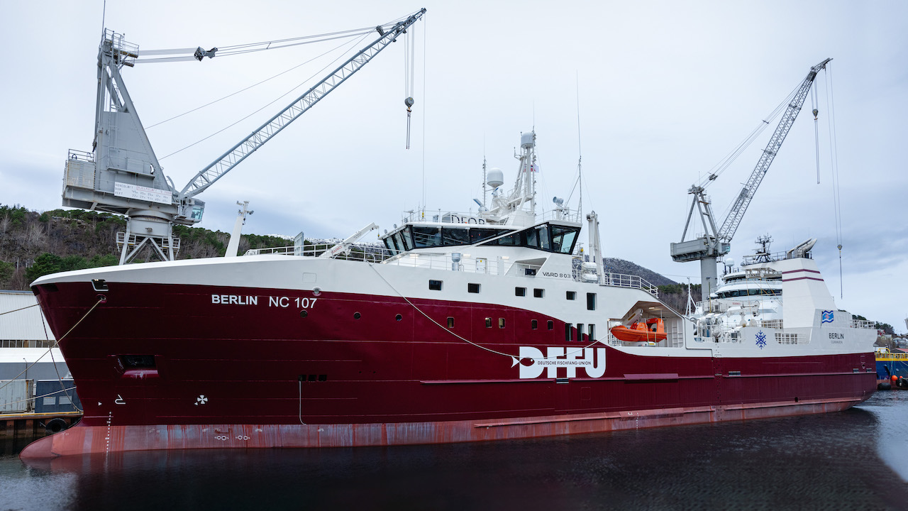 Read more about the article Ny fabriks- og frysetrawler leveret til Deutsche Fishfang-Union GmbH & Co.KG
