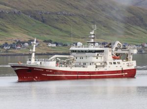 Trawleren Borgarin landede i sidste uge landede 500 ton makrel til Faroe Pelagic. foto: Kiran J 