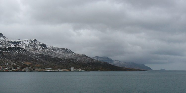 Færøene: De færøske trawlere fisker lodde ud for Island. foto: wikip