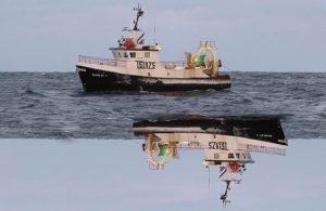 Fantastisk eksperiment får Skibe til at flyde på undersiden af vandet - foto: FiskerForum.dk