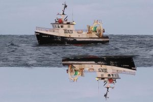 Fantastisk eksperiment får Skibe til at flyde på undersiden af vandet - foto: FiskerForum.dk