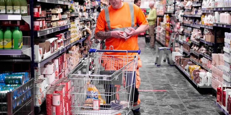 Regeringen i Sverige vil have reduceret priserne i supermarkeder ved hjælp af lavere moms på fødevarer. foto - wikipedia