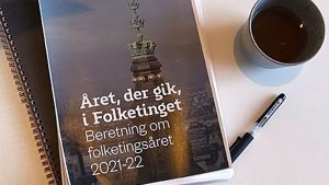 Lidt læsestof i juleferien - 130 sider med Folketingets årsberetning