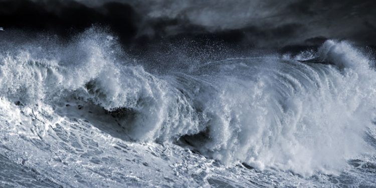Gigantisk bølge målt ud for Skotland
