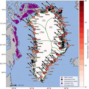 Grønland står midt i en langsom, men markant geologisk transformation. Nye analyser af 20 års satellitmålinger afslører, at øen hvert år glider 2,3 centimeter mod nordvest, samtidig med at landet både hæver og synker afhængigt af region. -