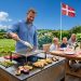 Men i år 2026 skete der noget magisk. Da Danmarks fiskehandlere og mad-entusiaster samledes for at kåre Årets Pinsefisk, var det ikke den strømlinede laks eller den fine, hvide pighvar, der løb med guldet. Nej, juryen kiggede dybt i havet, mødte havkattens bryske blik og sagde: »Du er den udvalgte.« foto: ff